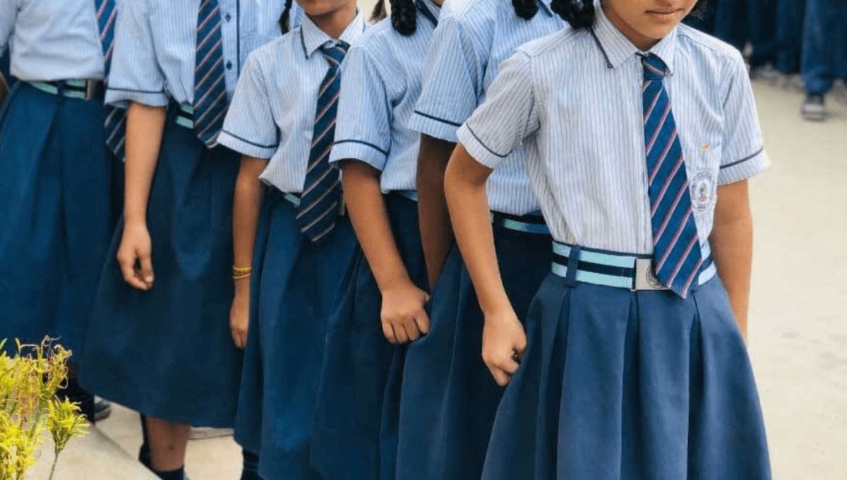 School Uniform Update: पालकांसाठी आनंदाची बातमी! मुलांना आता मोफत मिळणार गणवेश