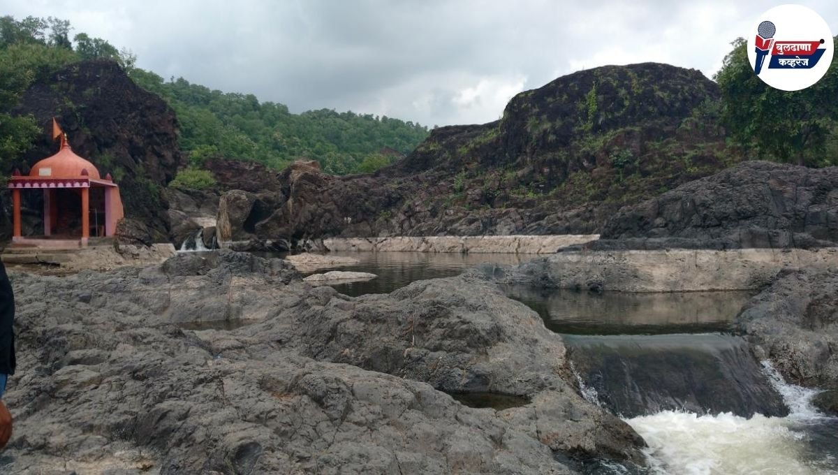 नदीच्या उंच कड्यावरुन उडी घेतली आणि, एक चूक जीवावर बेतली; वारी हनुमान धरणात तरुणाचा बुडून मृत्यू